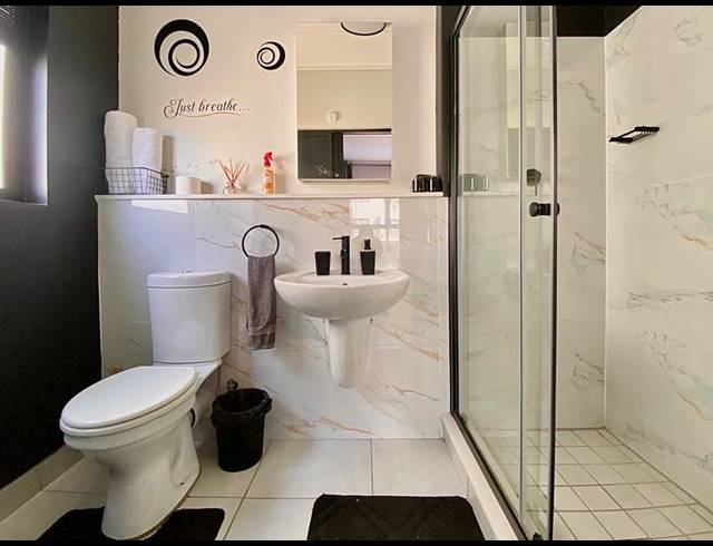 1 BEDROOM PROPERTY TO RENT IN CROWTHORNE